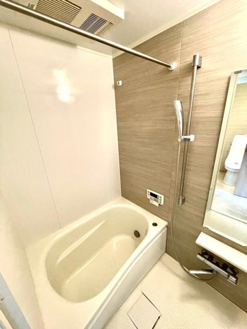 新品家具付きマンション東6(KaGood東京)の浴室|きれいなお風呂です