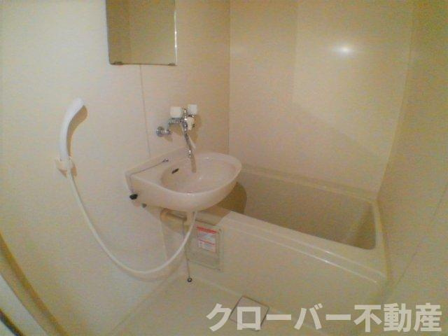 レオパレスたかぎの浴室