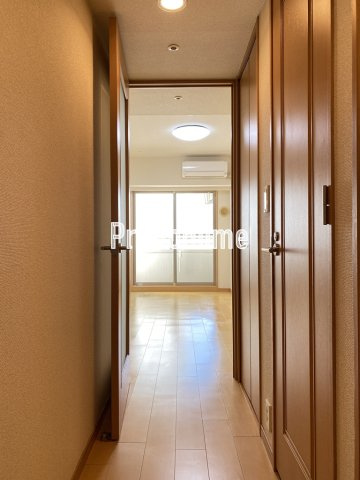 アクティア神田岩本町の玄関