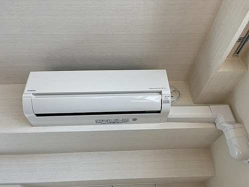 ブランズ調布サザンプレミアムの設備|エアコン　リビング・ダイニング