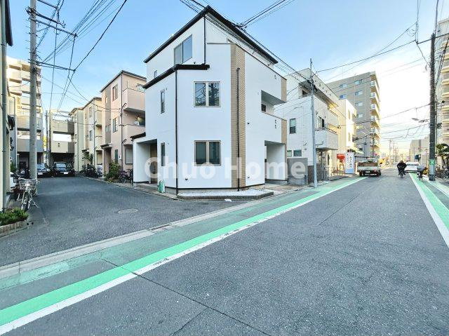 葛飾区東四つ木2丁目中古住宅の前面道路含む現地写真|全面道路