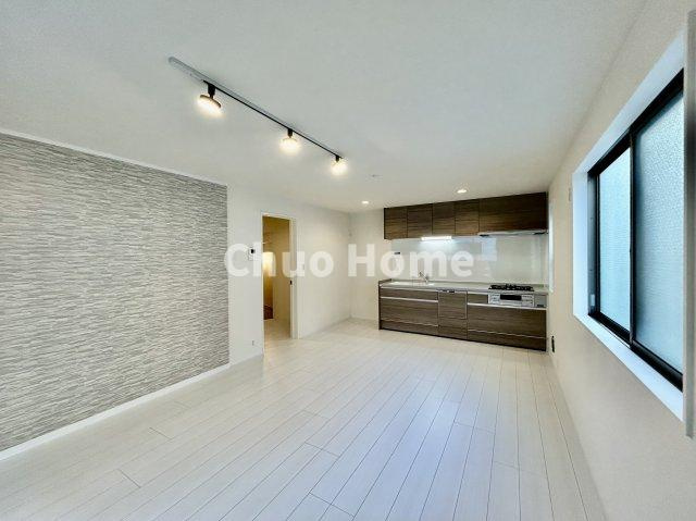 葛飾区東四つ木2丁目中古住宅の居間・リビング|居間リビング