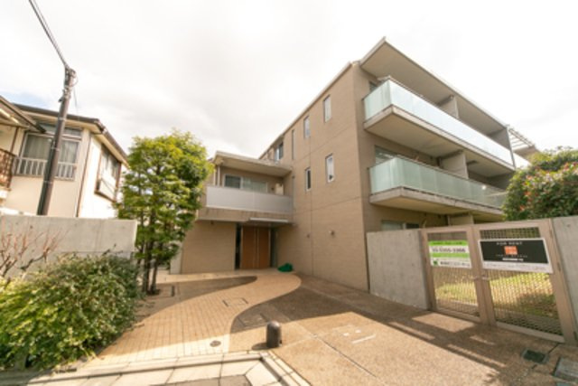 ラグゼガーデン松原の外観