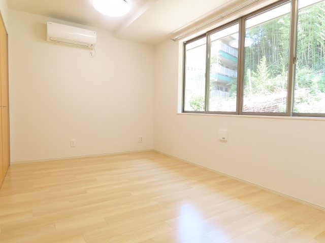 ファイン　ヴィラⅧの居間・リビング