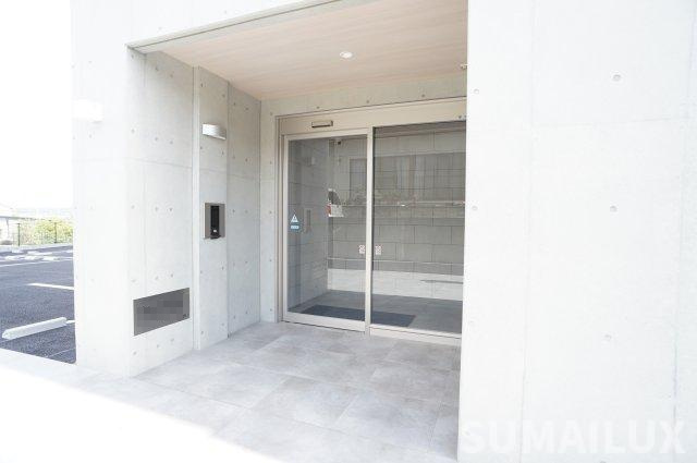 熊本市北区龍田弓削１丁目の賃貸マンションのエントランス