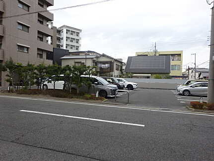 サーパス宇品西公園の駐車場