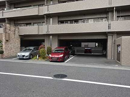 サーパス宇品西公園の駐車場