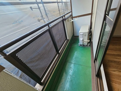 【バルコニー】 | メゾンラフィネ | バルコニー付きです