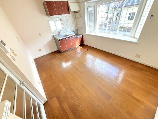 コーポホコトリ　A棟の居間・リビング