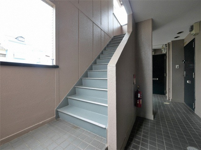 大阪市住吉区杉本２丁目の賃貸マンションのロビー