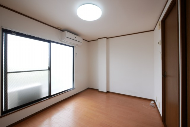 大阪市住吉区杉本２丁目の賃貸マンションの居間・リビング