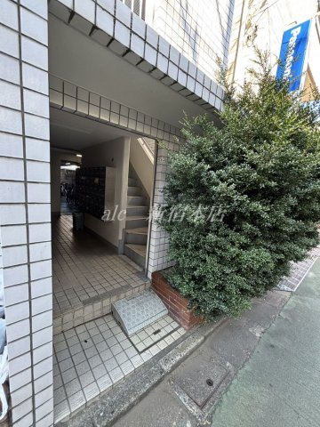 ハイシティ中野のエントランス