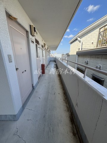 ハイシティ中野の玄関