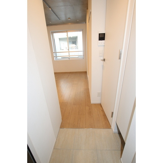 豊島区南大塚１丁目の賃貸マンションの玄関