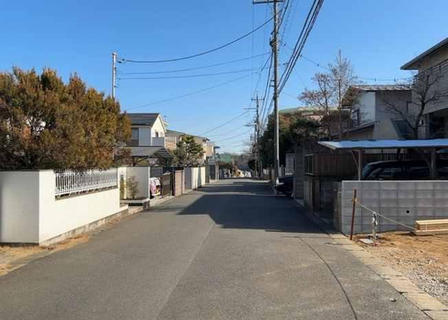 【展望】 | 桜や紅葉の名所に出かける人は多いと思いますが、家にいながら季節の移ろいを感じる生活を送りませんか？リビングや窓から見える景色が生活を彩るワンポイントに！現地から見える景色を堪能してみては如何でしょう。