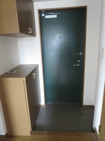 マグノリアY2Kの玄関