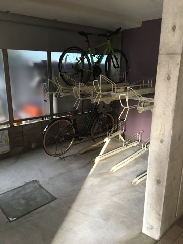 マグノリアY2Kの駐車場