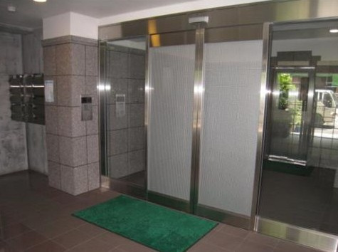 マグノリアY2Kのエントランス