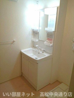 【洗面所】 | ヌーベル・シャトウＦ