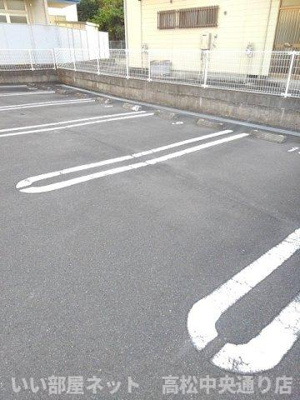 【駐車場】 | 秋桜ｎｅｏ　Ｂ