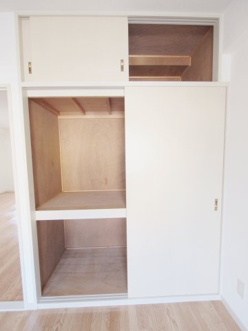 グランソレイユⅡの収納