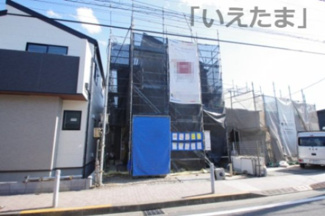【外観】 | 【仲介手数料無料！！】多摩市一ノ宮4丁目　新築戸建て（全4棟）1号棟　5890万円 | 令和８年４月１６日撮影　建築中
