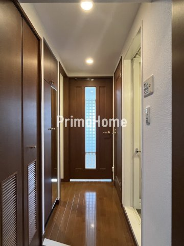 パレステュディオ東京八重洲通りの玄関