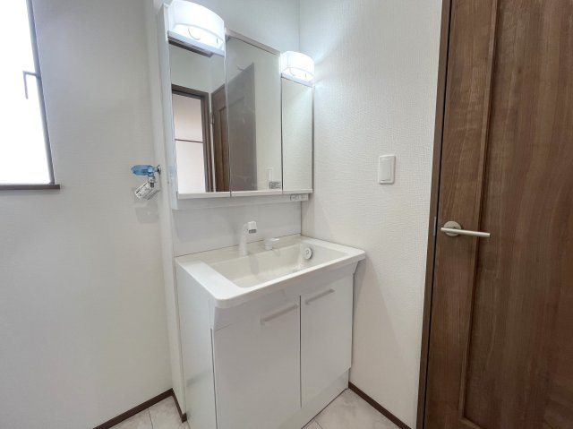 陸の孤島は昔の話！！新駅でアクセス抜群！～羽沢町新築戸建て～の独立洗面台|使いやすい独立洗面台です