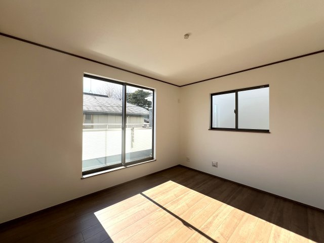 陸の孤島は昔の話！！新駅でアクセス抜群！～羽沢町新築戸建て～の洋室|スタンダードな洋室です