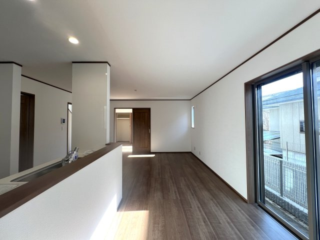 陸の孤島は昔の話！！新駅でアクセス抜群！～羽沢町新築戸建て～の居間・リビング|ゆったり過ごせる居間です