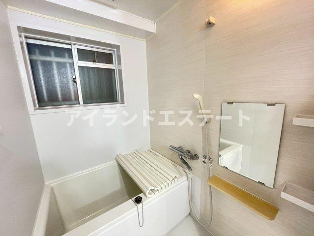 ニューコーポ中島　バイク相談　角部屋　陽当たり良好の浴室