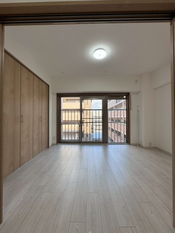 シャルマンコーポ野江第一期の洋室|約6.2帖の洋室で広くてゆったりくつろげます。