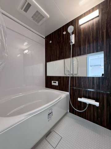 ライオンズマンション城東緑橋の浴室|清潔感のある浴室です。