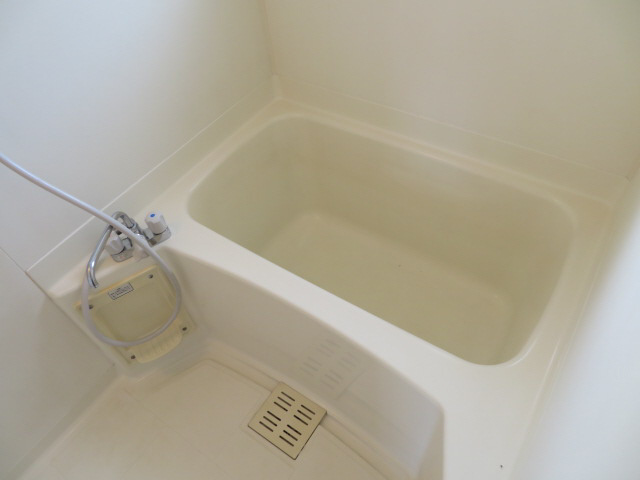 姫路市香寺町香呂のハイツの浴室