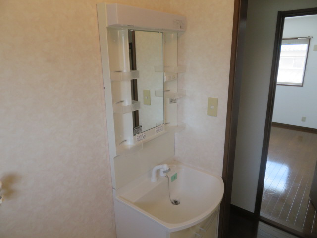 姫路市香寺町香呂のハイツの洗面所