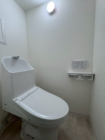 ハイマートすみれのトイレ|温水洗浄便座付きで冬のトイレタイムも快適です。