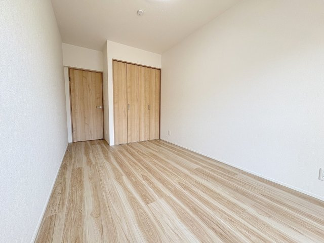 アミティ三郷早稲田6-1-2号棟の洋室|同施工会社の参考写真になります。