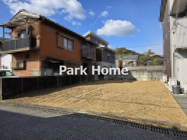 高知市六泉寺町 ① 新築戸建ての前面道路含む現地写真