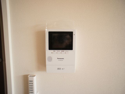 【セキュリティ】 | プランドール | 訪問者の確認ができるTVドアホン付きです♪