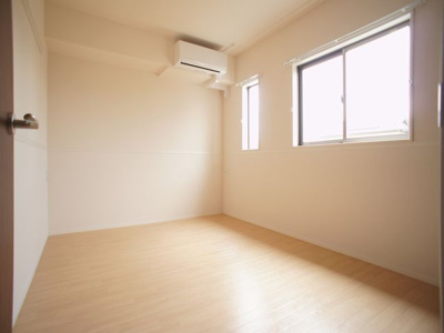 【寝室】 | プランドール | 快適に過ごせるエアコンが付いています♪