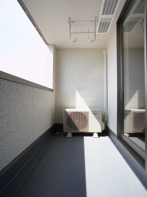 【バルコニー】 | プランドール | 日当たり良好！お洗濯物がたくさん干せます♪