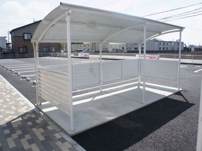 【その他共用部分】 | プランドール | 屋根付きの駐輪場があります♪