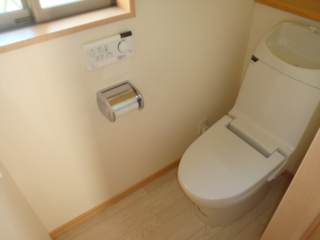 平井2丁目期限付き貸家のトイレ