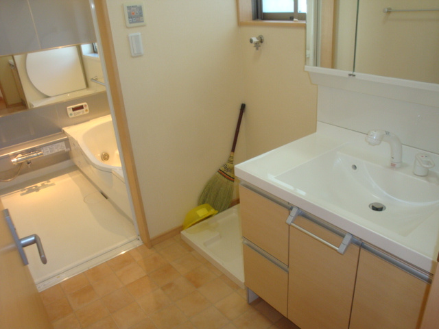 平井2丁目期限付き貸家の洗面所