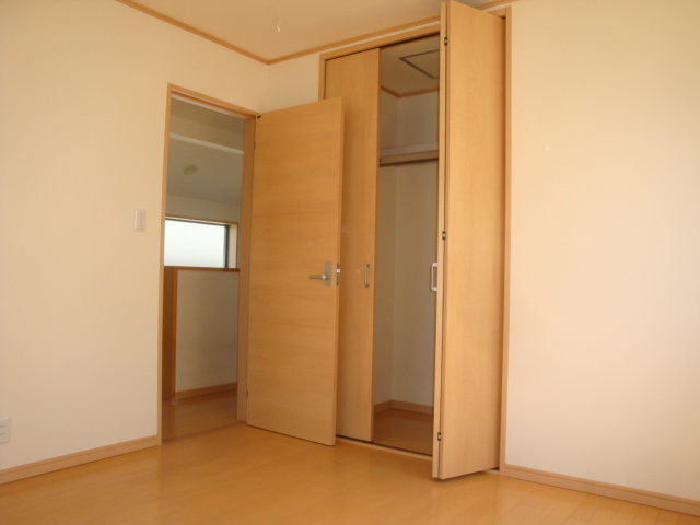 平井2丁目期限付き貸家の洋室