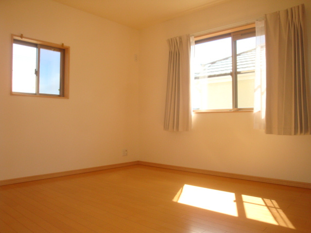 平井2丁目期限付き貸家の洋室