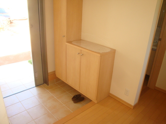 平井2丁目期限付き貸家の玄関