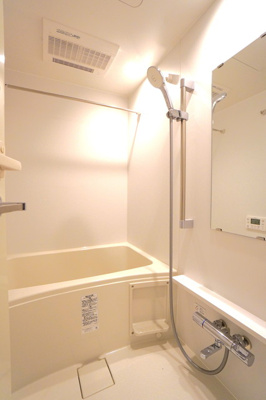 【浴室】 | ＣＲＥＡＴＩＦ西池袋 | ※写真は同タイプ住戸です。