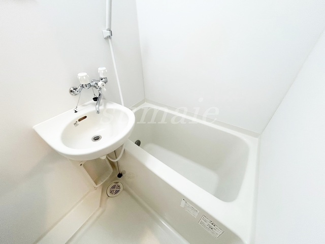 汐美コーポの浴室|追い焚き機能付きバスルーム☆