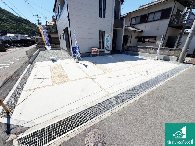 西脇市高田井町　第2期　新築一戸建ての駐車場|駐車スペース！散水栓があるので、こまめに愛車を洗えます！